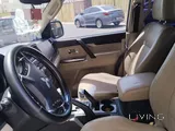 FOR SALE – Mitsubishi Pajero 2015 (Full Option) 🚘 💥  | Just 37,000 QR Only